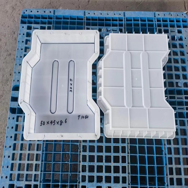 水沟盖板塑料模具与直径60厘米水渠盖板塑料模盒 盛锐护坡模具的应用与优势