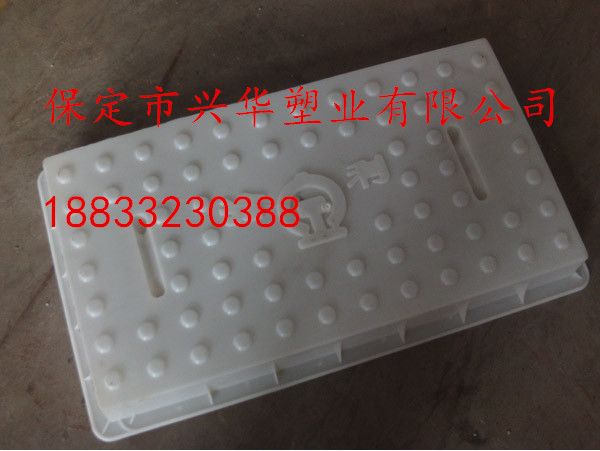 隧道盖板模具产品展示——保定市清苑县兴华塑料厂